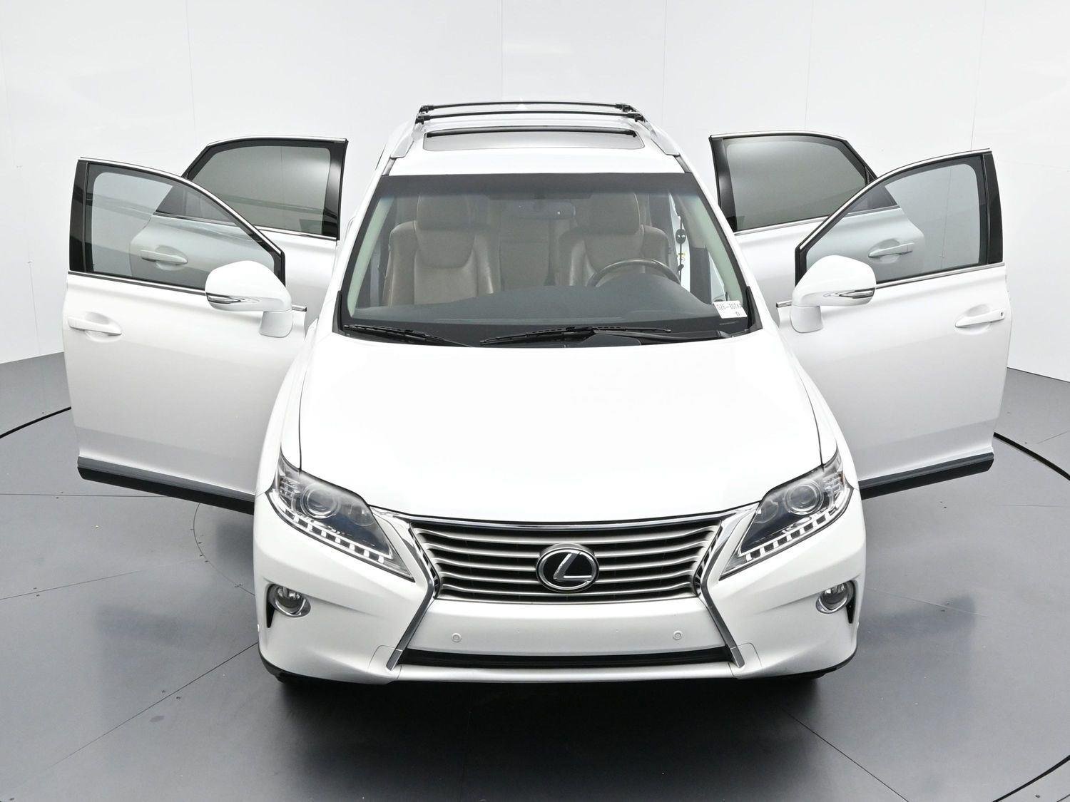 Used 2015 Starfire Pearl Lexus Base image 40