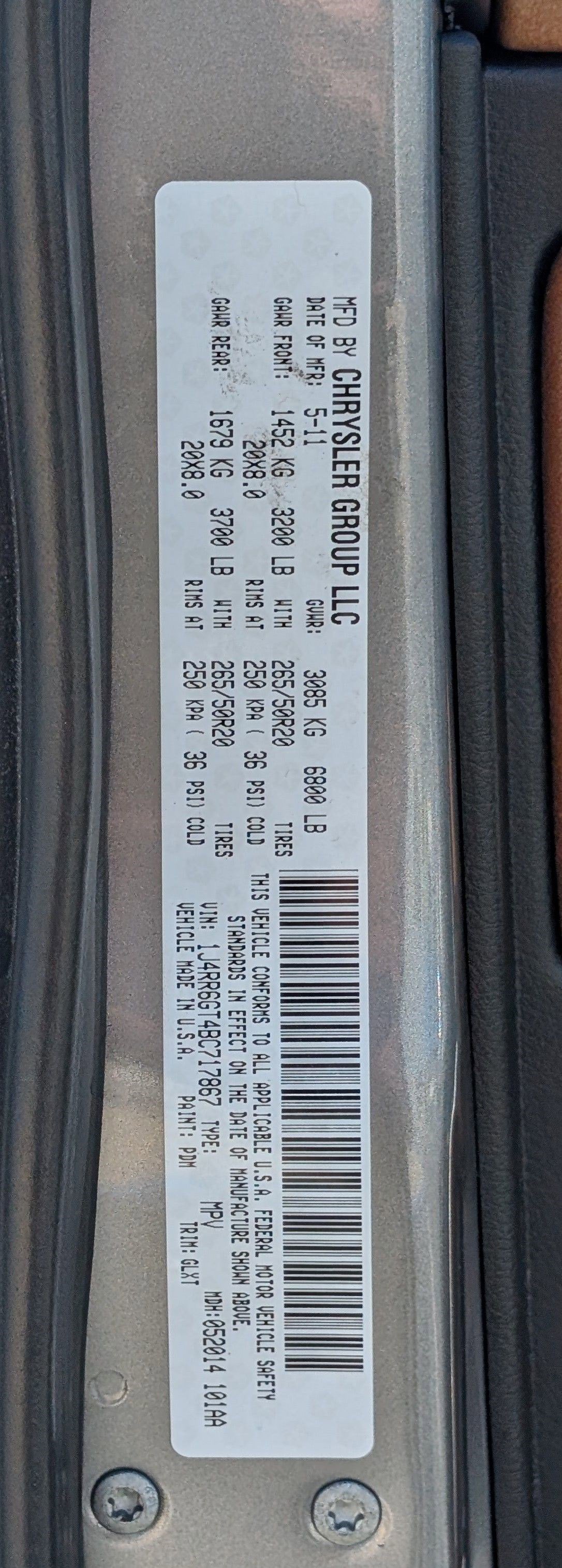 Used 2011 Mineral Gray Metallic Jeep Overland Summit image 35