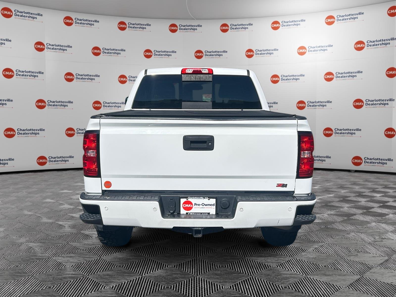 Used 2017 Summit White Chevrolet LT image 4