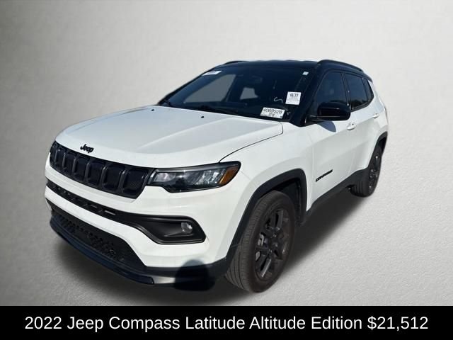 Used 2022 Bright White Clearcoat Jeep Latitude image 7