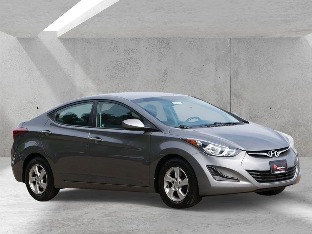 Used 2014 Gray Hyundai SE image 1