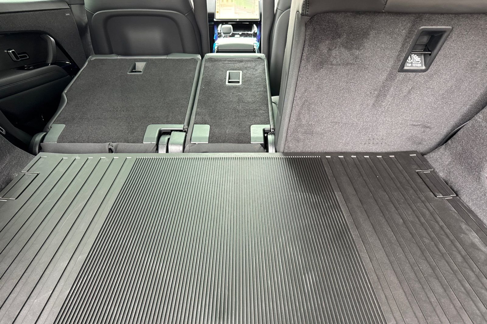 New 2026 Varesine Blue Land Rover SE image 16