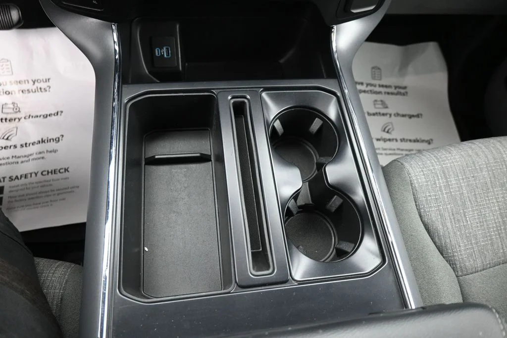 Used 2022 White Ford XLT image 17