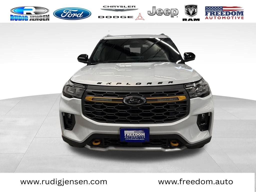 New 2026 White Ford Tremor image 8