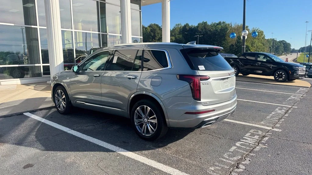 Used 2025 Silver Cadillac Premium Luxury image 3