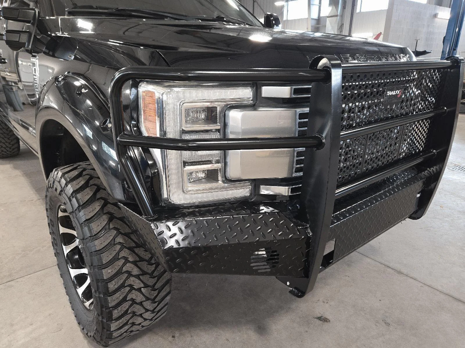 Used 2019 Agate Black Ford Platinum image 41
