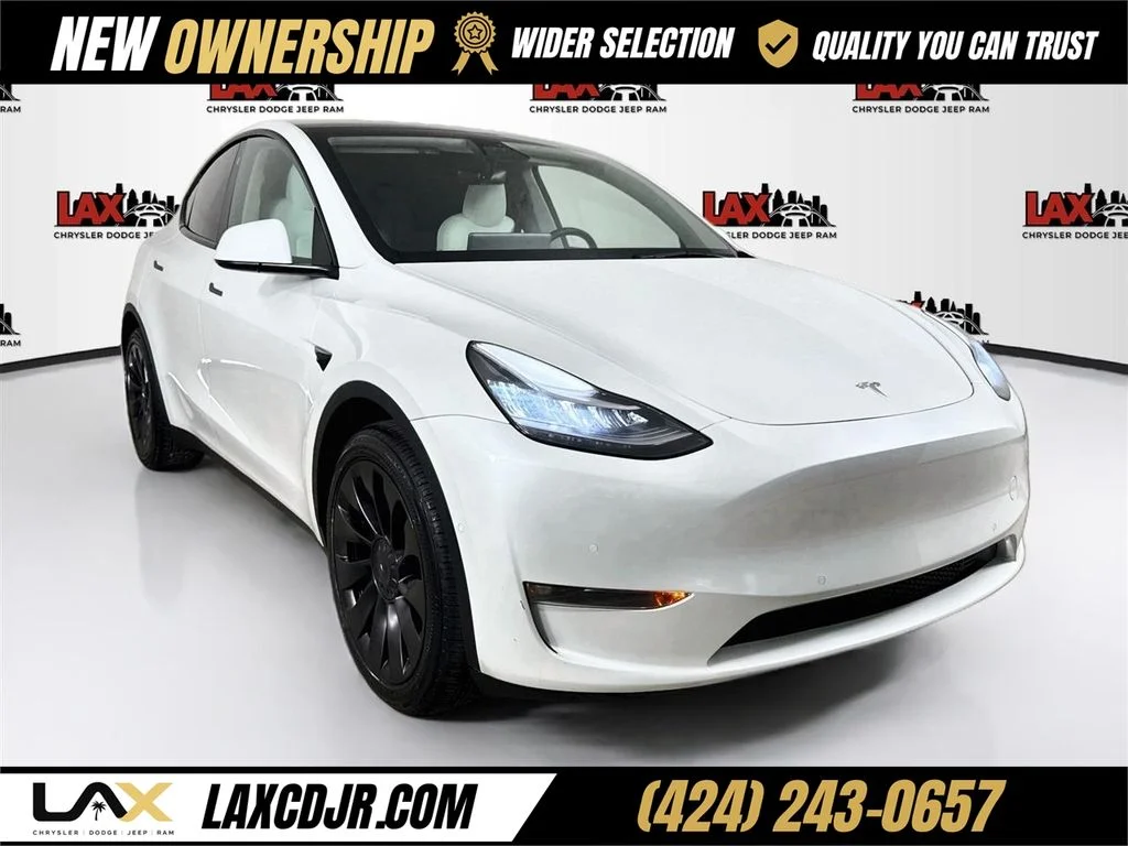 Used 2022 White Tesla Long Range image 1