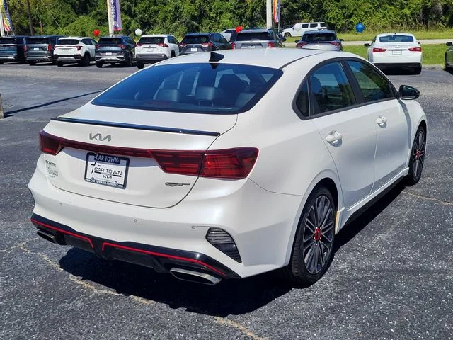 Used 2023 White Kia GT image 2