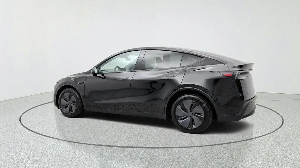 Used 2026 Diamond Black Tesla Long Range AWD image 7