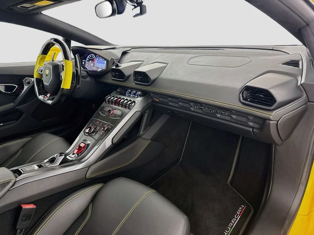 Used 2017 Yellow Lamborghini LP580-2 image 28