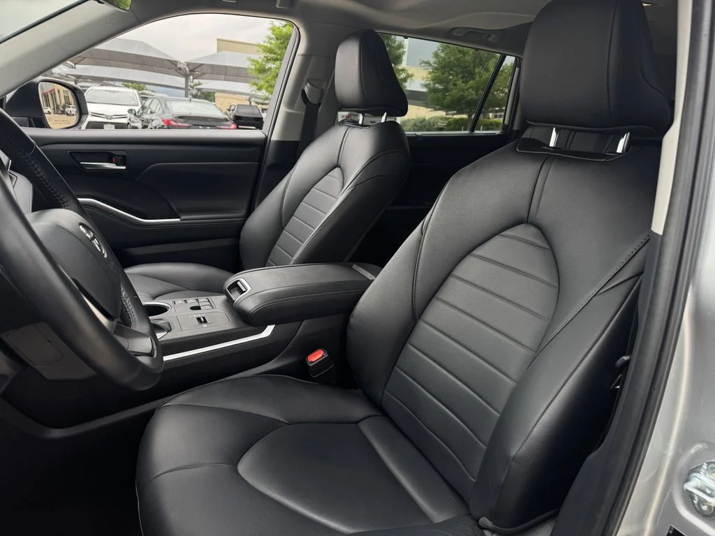 Used 2024 Silver Toyota XLE image 26
