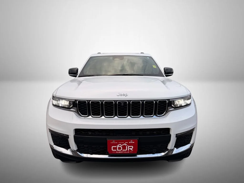 Used 2024 White Jeep Limited image 7