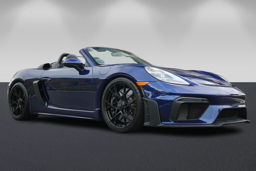 2025 Porsche 718 Spyder RS's photo