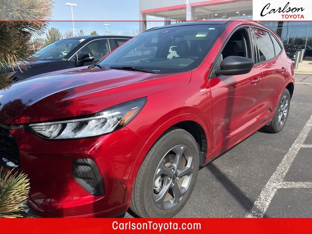 2023 Ford Escape ST-Line AWD's photo