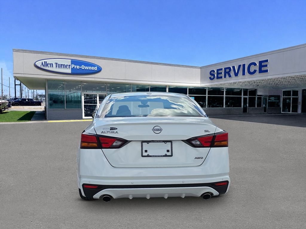 Used 2024 Pearl White Tricoat Nissan 2.5 SL image 7