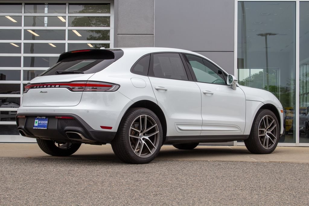 Used 2025 White Porsche Base image 10