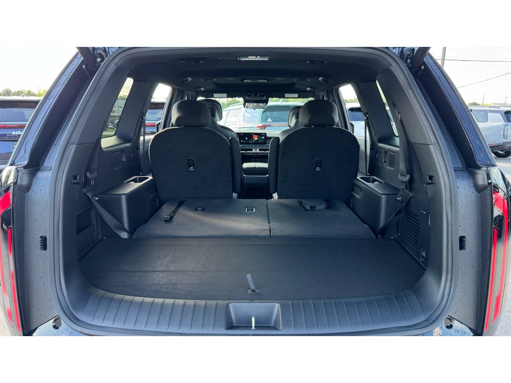 New 2027 Ebony Black Kia S image 6