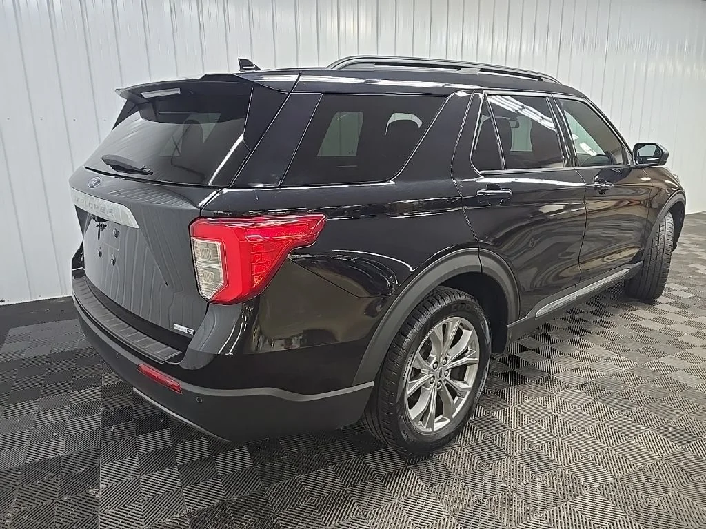 Used 2020 Black Ford XLT image 10