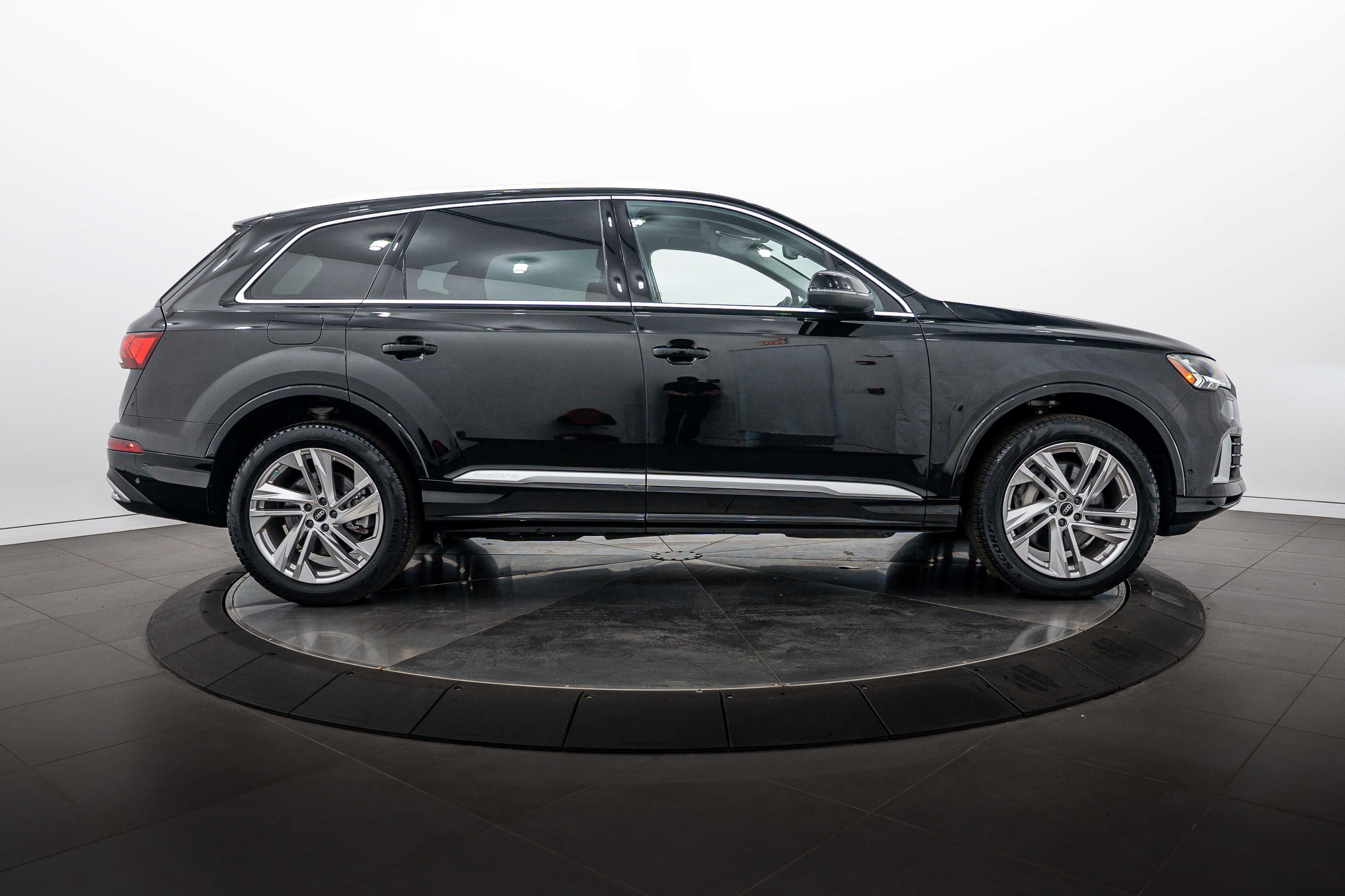 Certified Used 2023 Mythos Black Metallic Audi Premium image 3