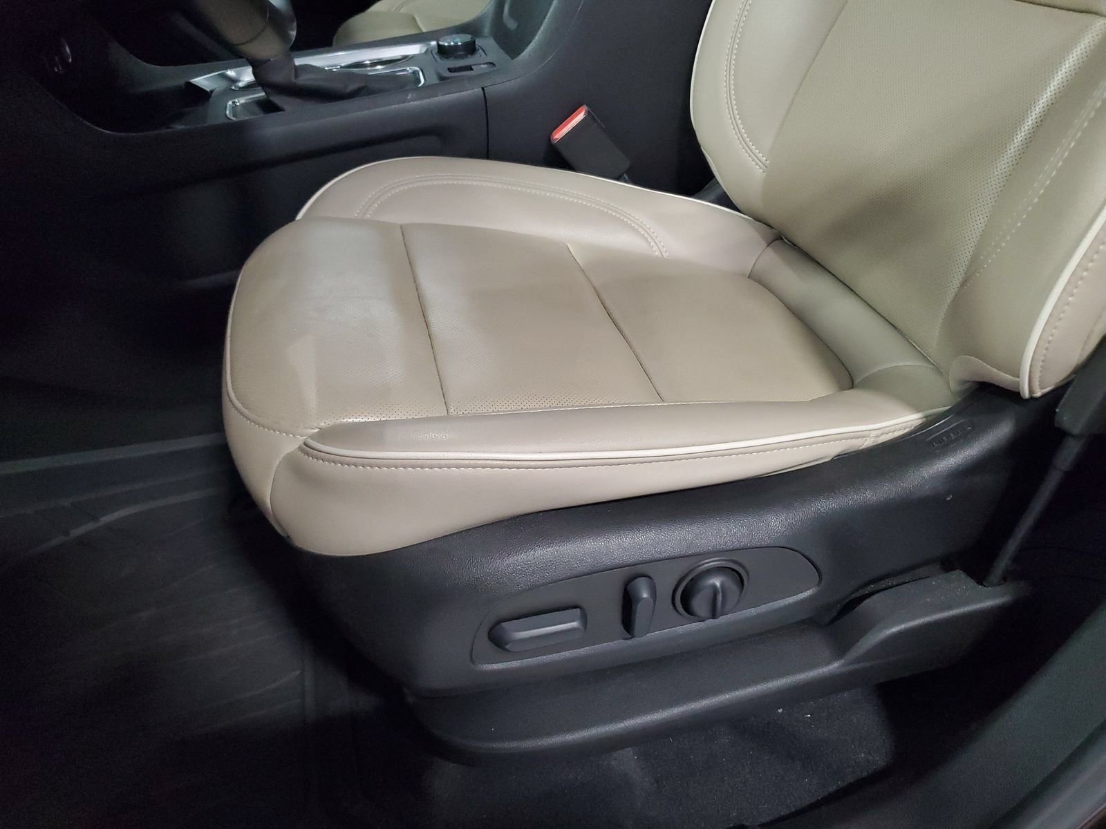 Used 2023 Red Chevrolet Premier image 16