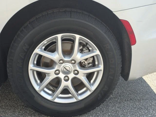 Used 2023 Silver Chrysler Touring L image 34