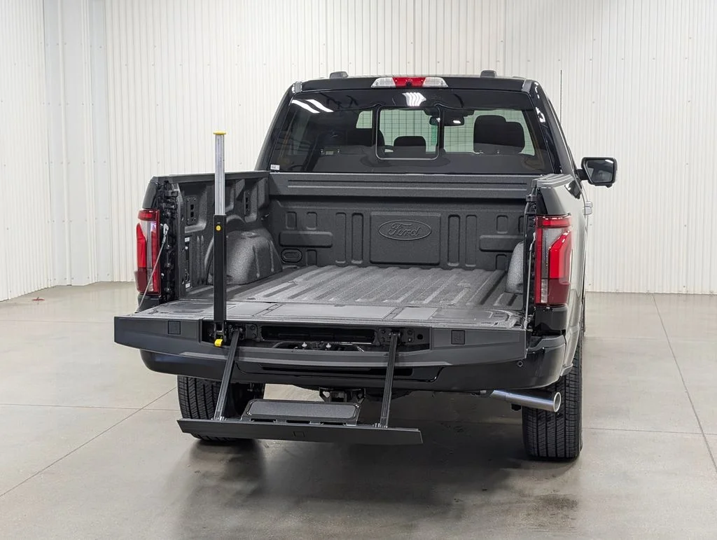 New 2026 Agate Black Metallic Ford Platinum® image 29