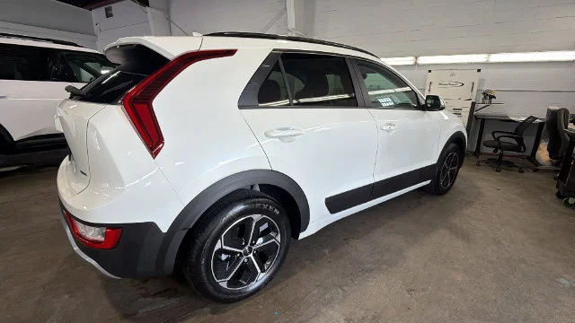 Certified Used 2025 White Kia EX image 5