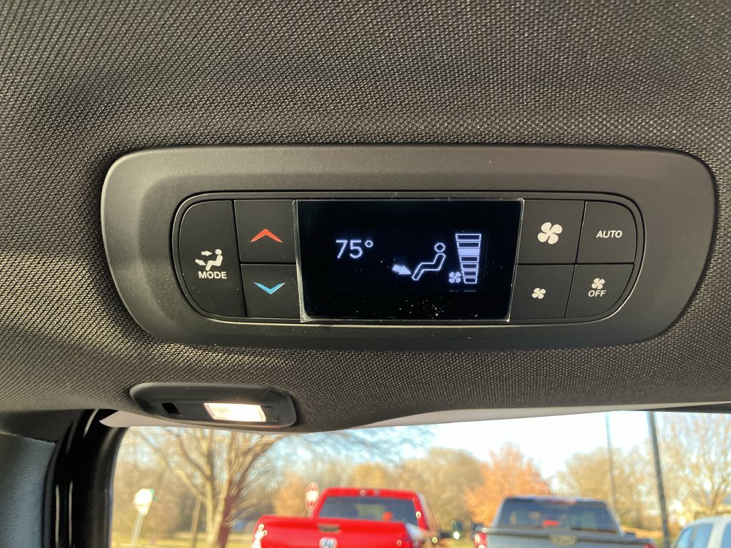 2026 Chrysler Pacifica Limited - Photo 37