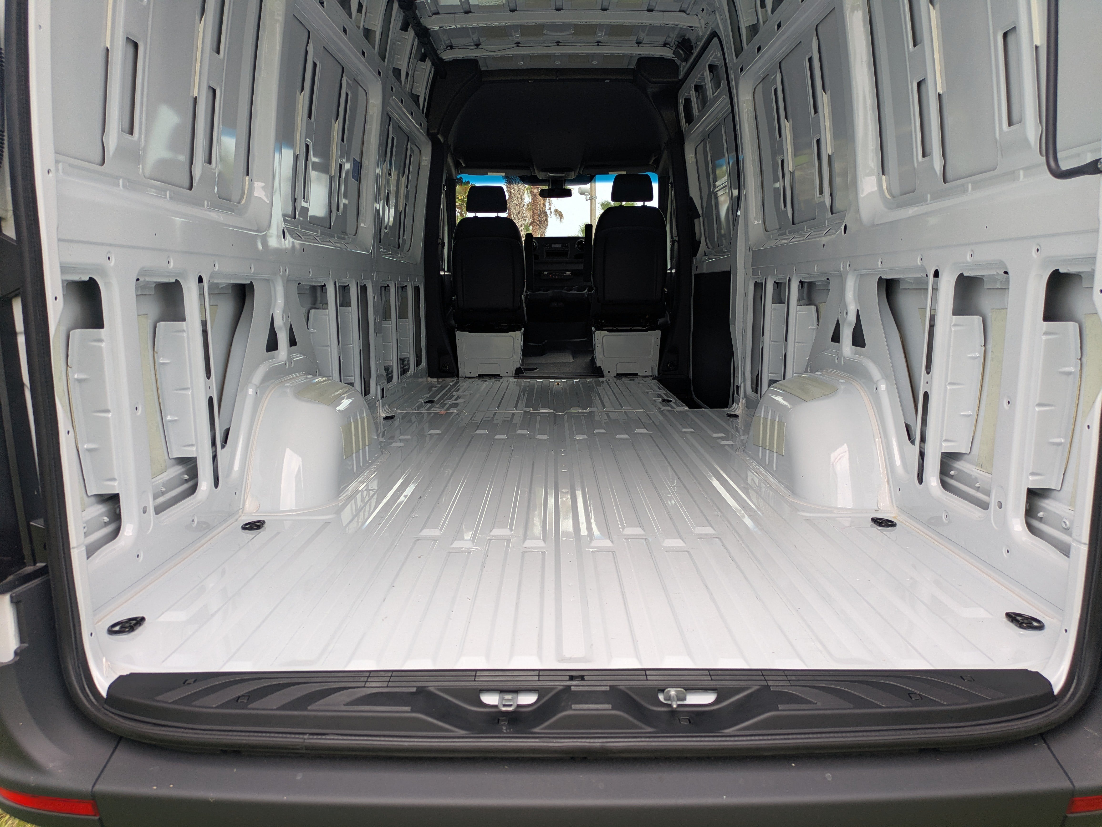 New 2026 Arctic White Mercedes-Benz Cargo 170 WB image 12