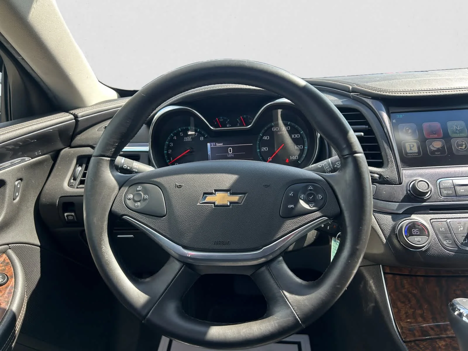 Used 2015 Silver Topaz Metallic Chevrolet LT image 17