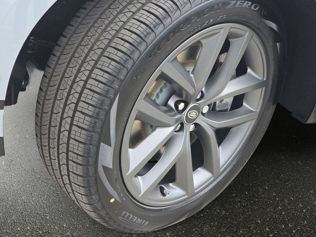New 2026 Arroios Grey Land Rover Dynamic SE image 33