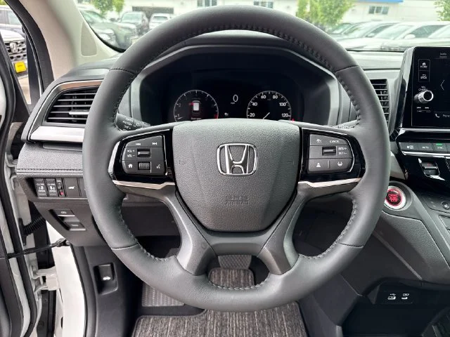 New 2026 Platinum White Pearl Honda EX-L image 18