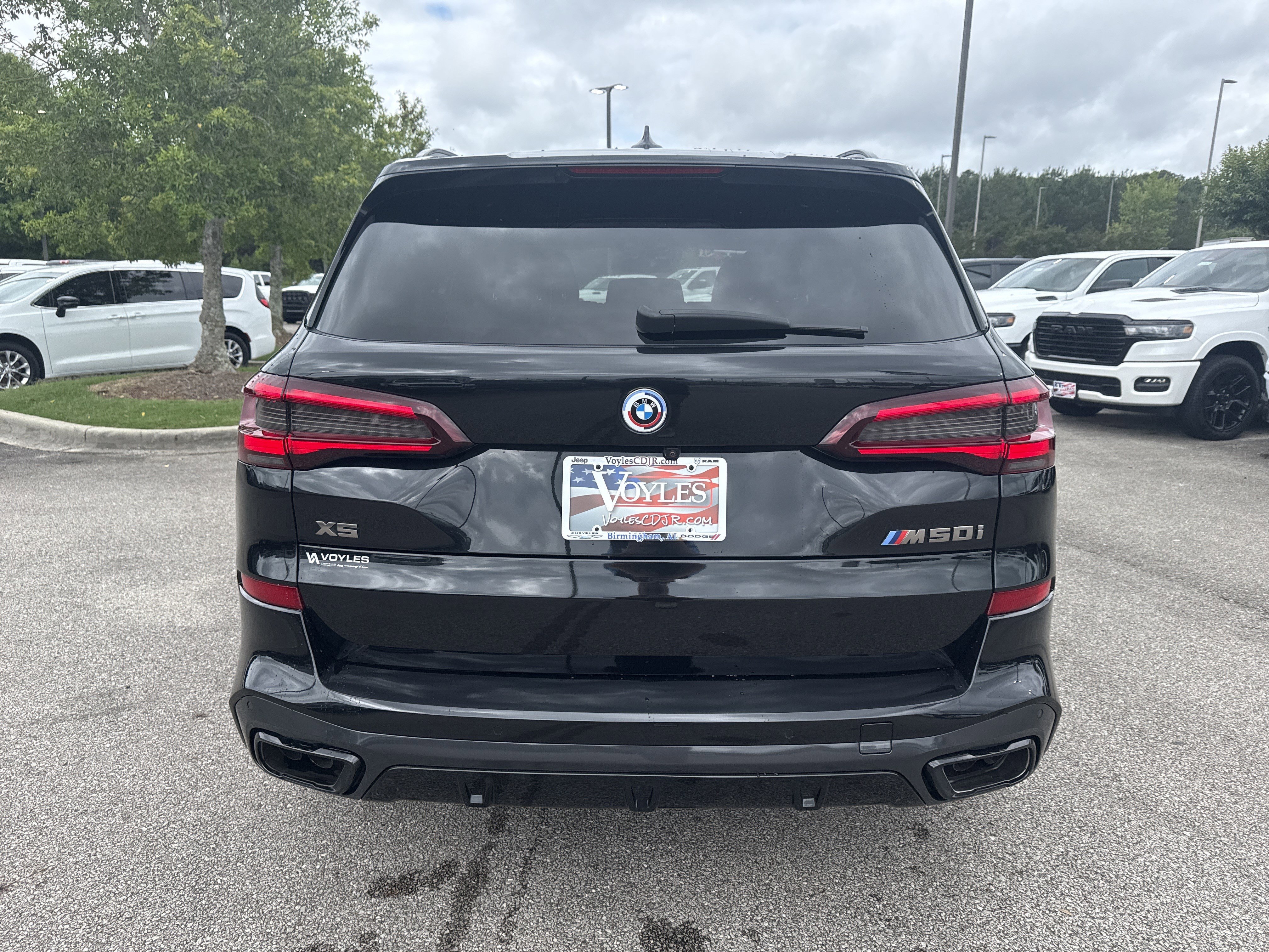 Used 2023 Black Sapphire Metallic BMW M50i image 6