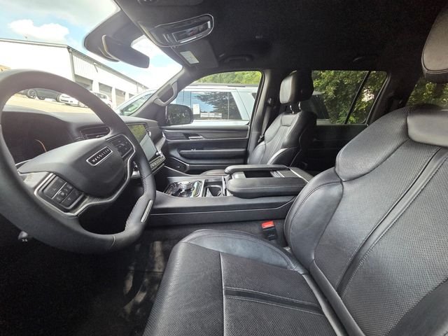 Used 2024 White Jeep Series II image 4
