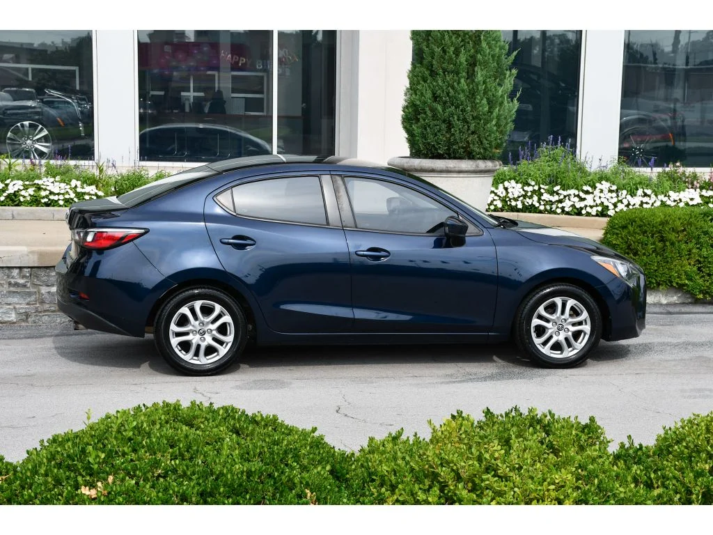 Used 2017 Abyss Toyota Base image 3