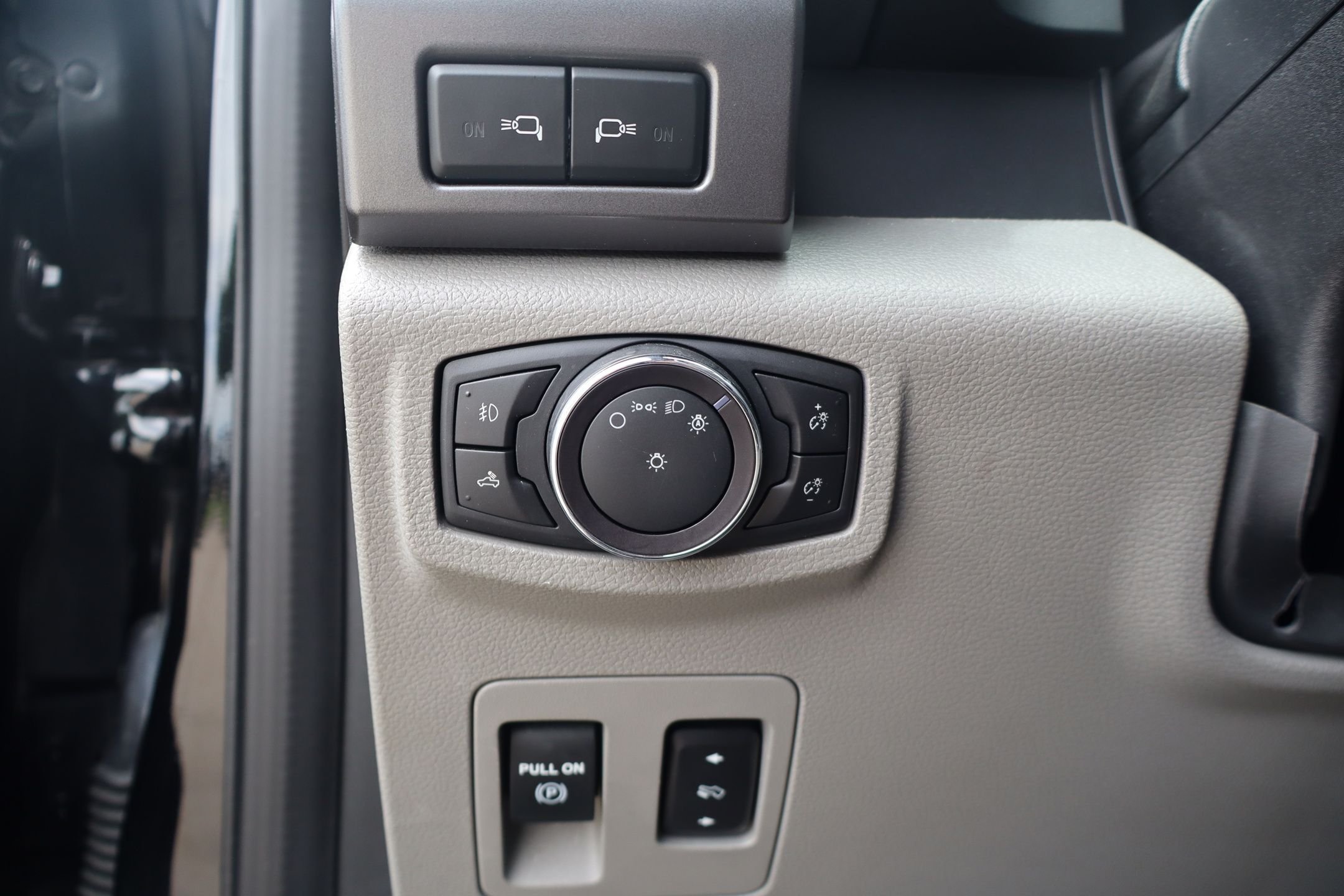 Used 2020 Black Metallic Ford XLT image 14