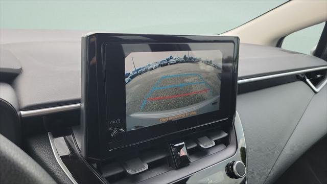 Certified Used 2024 CLASSIC SILVER METALLIC Toyota  image 17