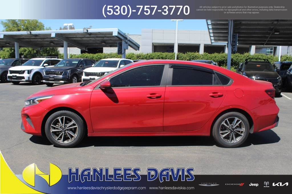 Used 2023 Red Kia LXS image 2