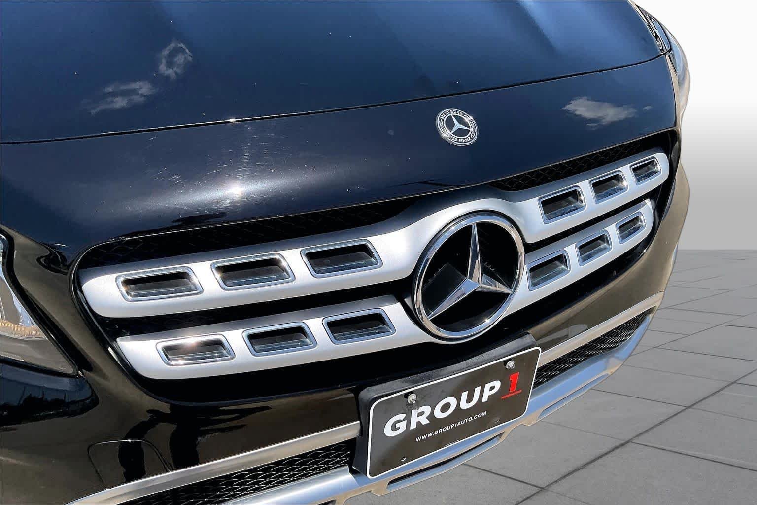 Used 2018 Night Black Mercedes-Benz GLA 250 image 29