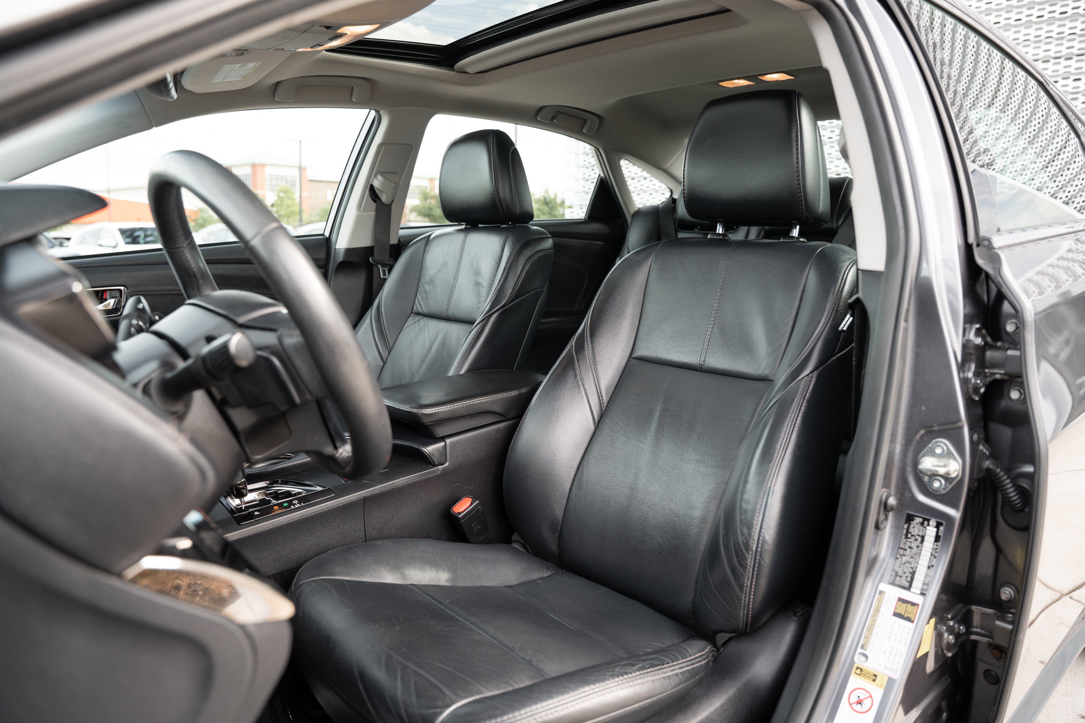 Used 2015 Magnetic Gray Metallic Toyota XLE Touring image 18