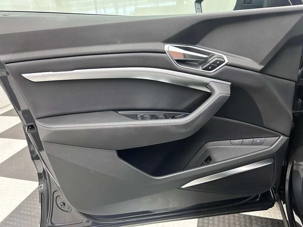 Used 2019 Gray Audi Premium Plus image 10