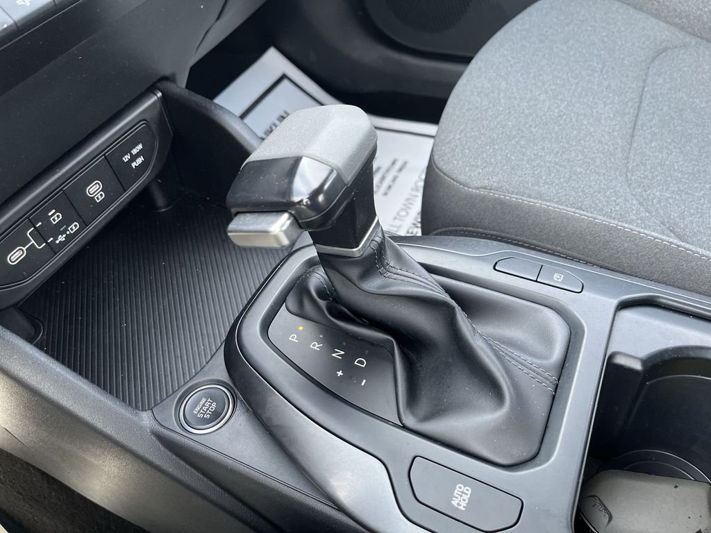 Used 2025 Black Kia LXS image 19
