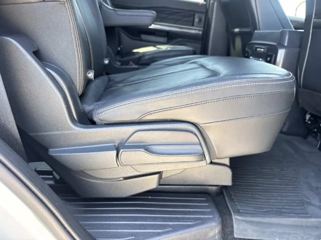 Used 2023 White Ford Platinum image 16