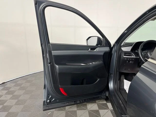 Used 2022 Gray Hyundai SEL image 15