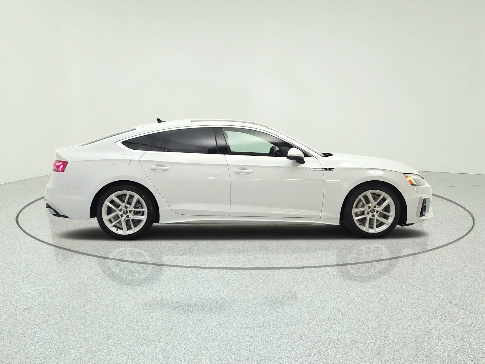 Used 2023 Glacier White Metallic Audi S line Premium image 4