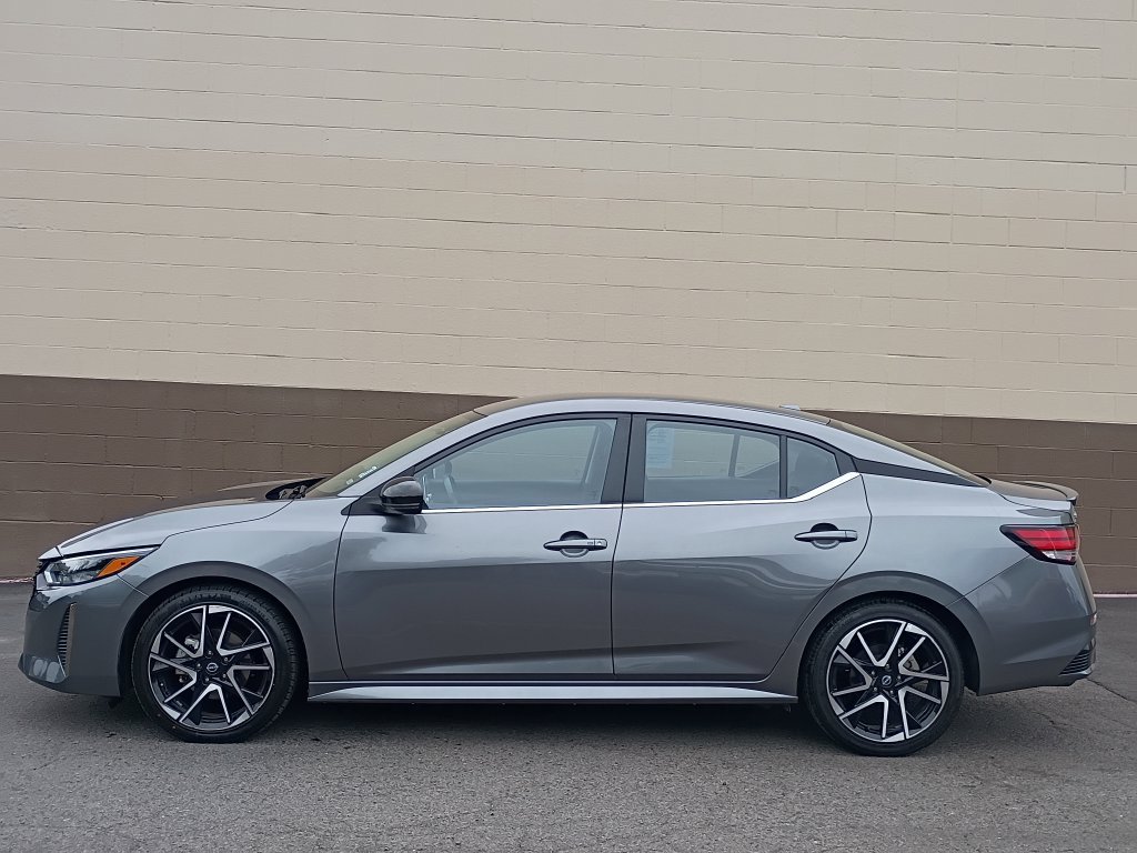 2025 Nissan Sentra SR - Photo 8