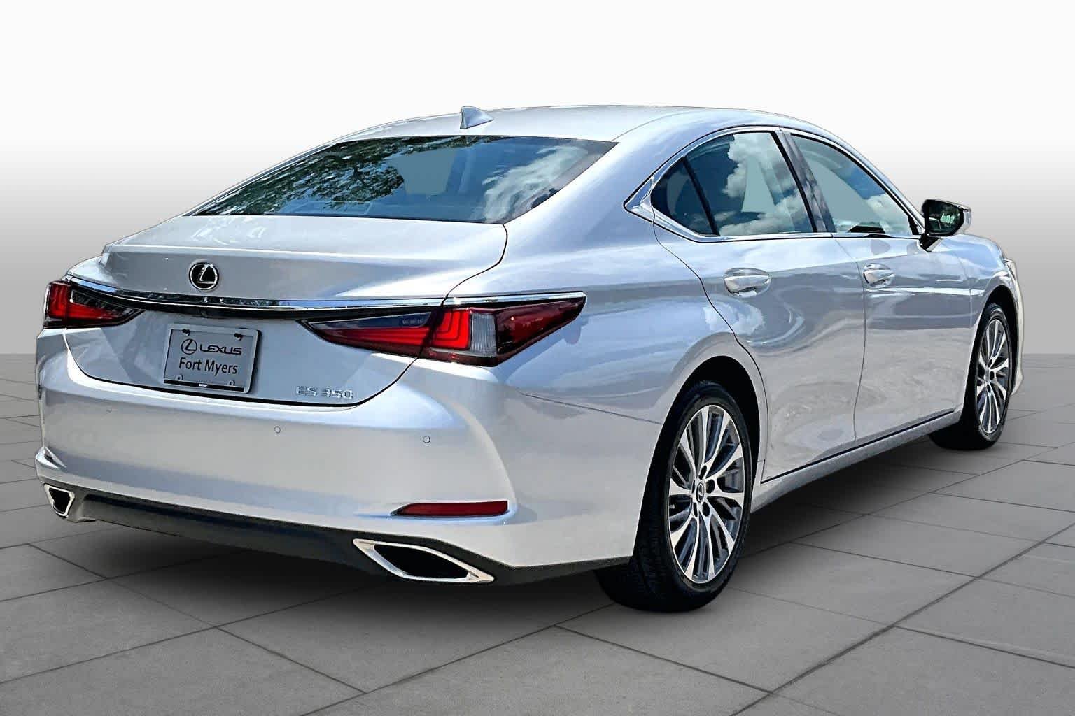 Used 2020 Silver Lining Metallic Lexus  image 13