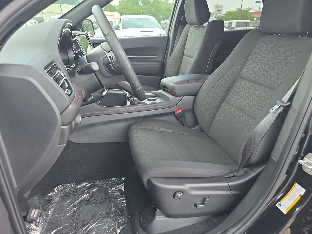 New 2026 Diamond Black Clear-Coat Exterior Paint Dodge GT image 11