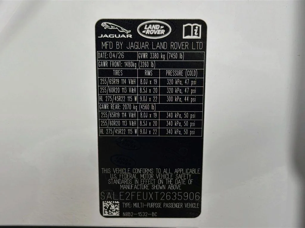 New 2026 Fuji White Land Rover X-Dynamic SE image 34