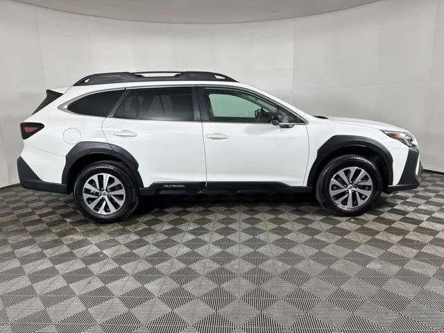 Used 2024 Crystal White Pearl Subaru 2.5i image 2